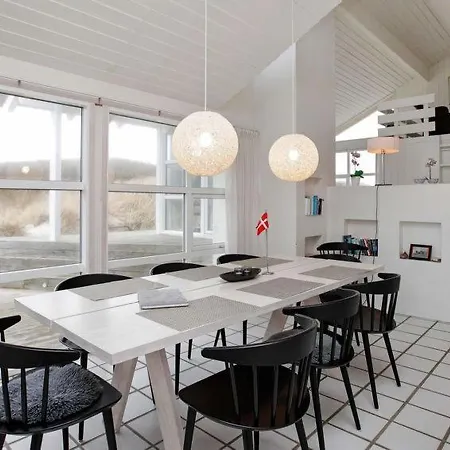 Prázdninový dům Sleeps 8 Pool Wifi Løkken