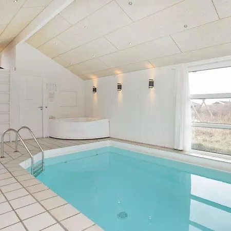 Sleeps 8 Pool Wifi Løkken